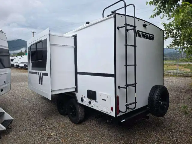 2026 Winnebago Micro Minnie 2108TB in Travel Trailers & Campers in Penticton - Image 5