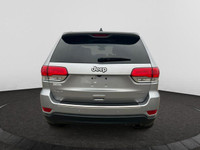 Welcome to Capital GMC! **SO MANY GREAT FEATURES!** This Billet Metallic Grand Cherokee Limited is e... (image 3)