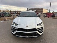 The 2019 Lamborghini Urus is a high-performance “Super SUV” featuring a 4.0L twin-turbo V8 engine pr... (image 7)