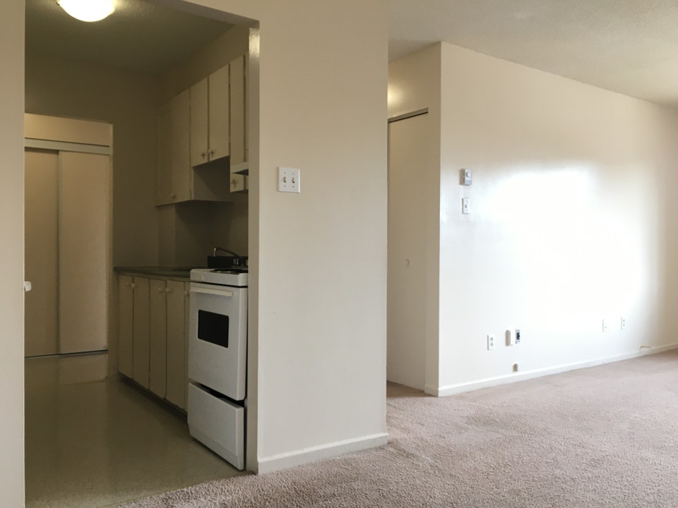 November 1st 2 BEDROOM - $1699 2