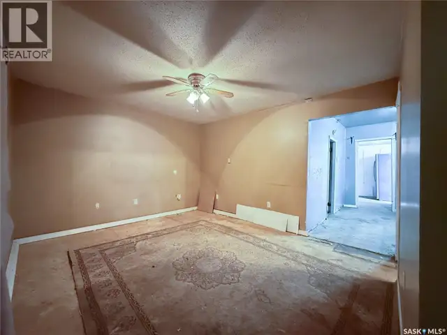 121 1st AVENUE W Shaunavon, Saskatchewan in Houses for Sale in Swift Current - Image 9