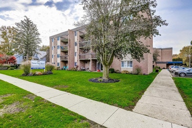 2 Bedroom Apartment Apartment for Rent - 82 Delaware Ave 5