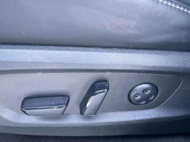 2023 Infiniti QX60 LUXE AWD (Nav|Pano Roof|Heated Wheel) One Own in Cars & Trucks in Calgary - Image 21