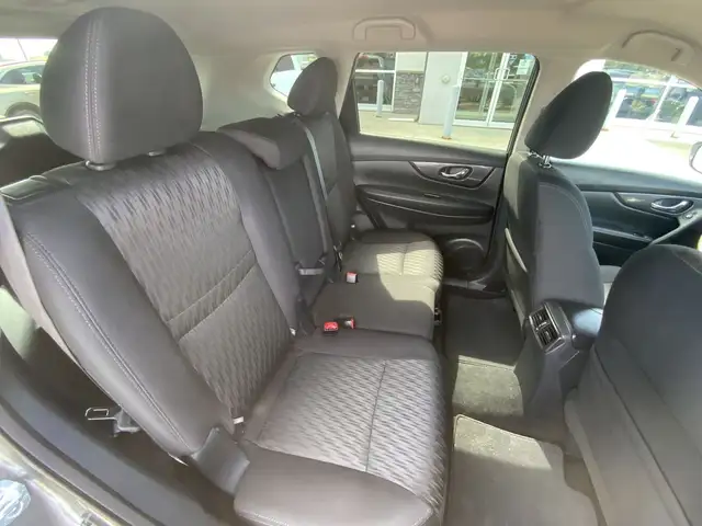 2019 Nissan Rogue SV FWD | Bluetooth | Back up Camera | Heated F in Cars & Trucks in Regina - Image 22