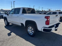 One Owner, 6.6L Diesel, Premium Pkg, Power Steps, 5th Wheel Pkg, Heads Up Display, Power Sunroof, Cl... (image 5)