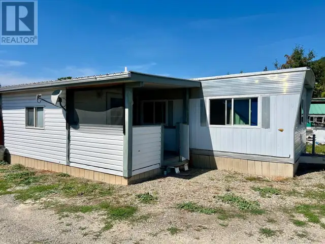 3003 3 Highway Unit# 11 Erickson, British Columbia in Houses for Sale in Nelson - Image 2