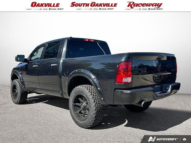 2018 Ram 1500 EXPRESS | BIG TIRES AND RIMS | CREW | V8 HEMI | in Cars & Trucks in Oakville / Halton Region - Image 4