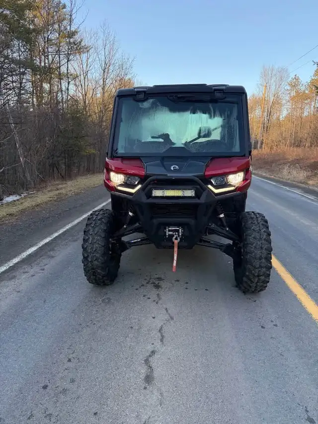 2022 CANAM DEFENDER LIMITED-RED! in ATVs in Dartmouth - Image 8
