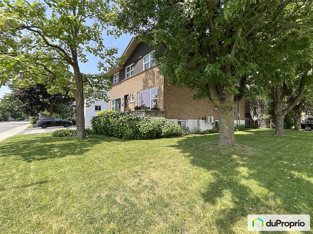 $1,175,000 - Quadruplex for sale in Longueuil (Vieux-Longueuil) — photo 2