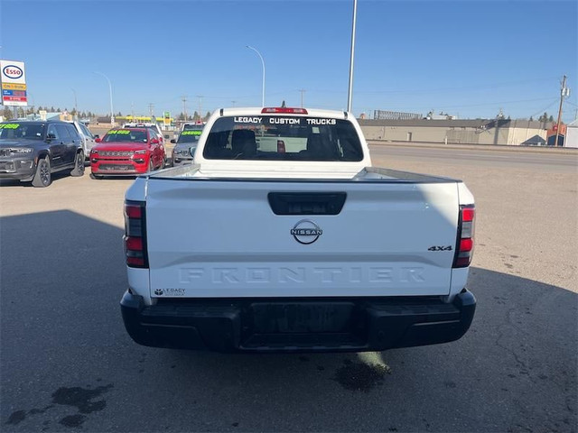 2023 Nissan Frontier King Cab S - Apple CarPlay in Cars & Trucks in Lethbridge - Image 4
