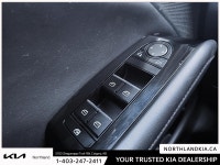 2019 Mazda Mazda3 GT Premium Ready for anything, from the streets of Calgary to the highways of Albe... (image 8)