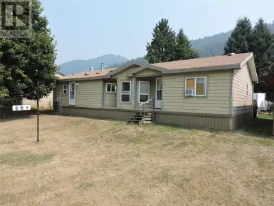 2007 double wide modular home with large 30X42 shop, in Greenwood, BC. Large fenced yard with raised...