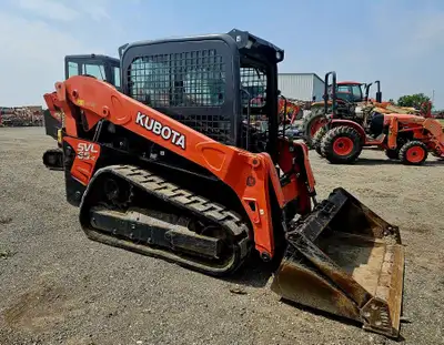 Full cab, 66in. low pro bucket, HiFlow New/Used : Used Condition : Good Hours : 1850 hrs Fuel Type :...