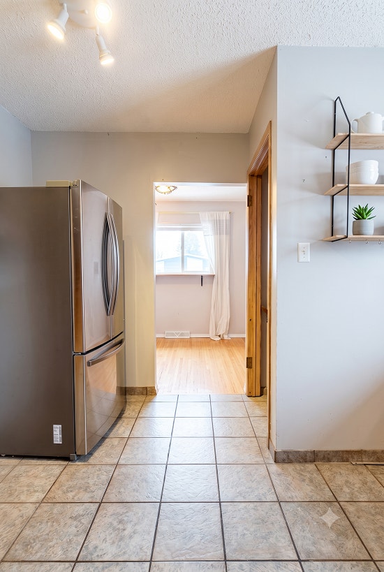 Nice 3-Bed Mainfloor Suite - Close to U of S, Saskatoon 5
