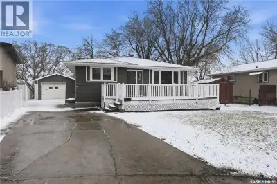 Welcome to 94 Lloyd Cres. in the neighborhood of Uplands. This move in ready 924 sq ft bungalow on a...