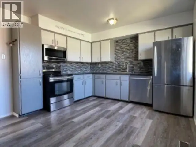 33 5320 MOUNTAINVIEW DRIVE Fort Nelson, British Columbia in Condos for Sale in Fort St. John - Image 9