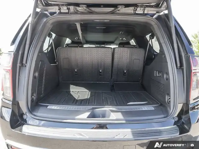 2024 Chevrolet Suburban High Country | HUD | Wireless Carplay in Cars & Trucks in London - Image 15