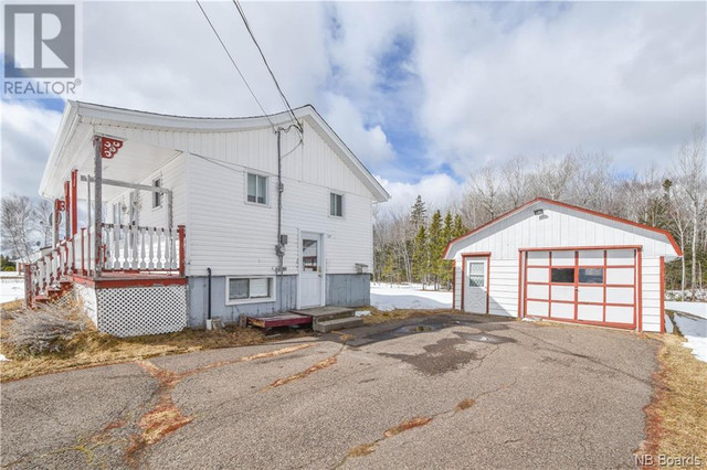 386 Chemin Mallais Duguayville, New Brunswick in Houses for Sale in Bathurst - Image 3