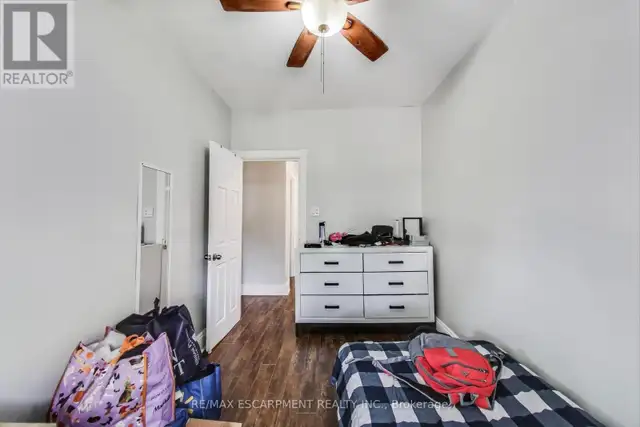 8 MADISON AVENUE Hamilton (Gibson), Ontario in Houses for Sale in Hamilton - Image 14