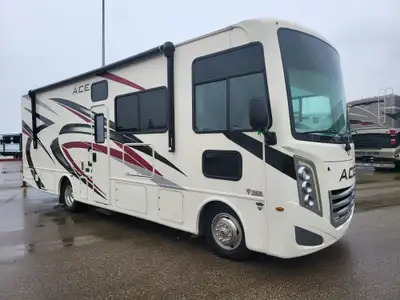 2023 Thor A.C.E. 29G Class A Motorhome w/ ONLY 10,544KMS This 2023 Thor ACE 29G delivers comfort and...