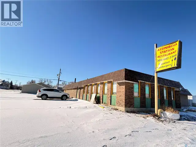 305 1st AVENUE W Assiniboia, Saskatchewan in Commercial & Office Space for Sale in Moose Jaw - Image 3