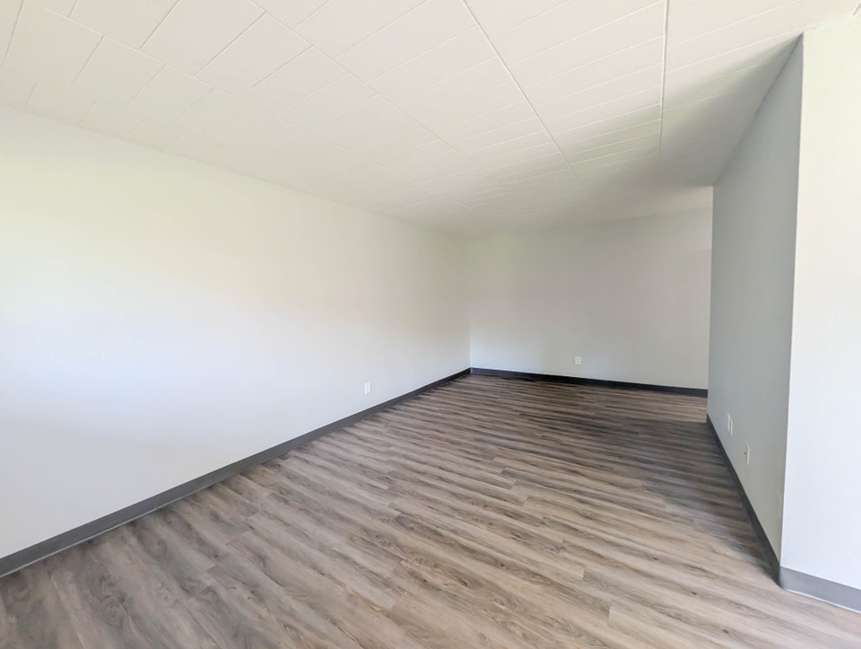 2B Arlington Ave, St. Catharines (107) - 2 Bedroom Apartment 2