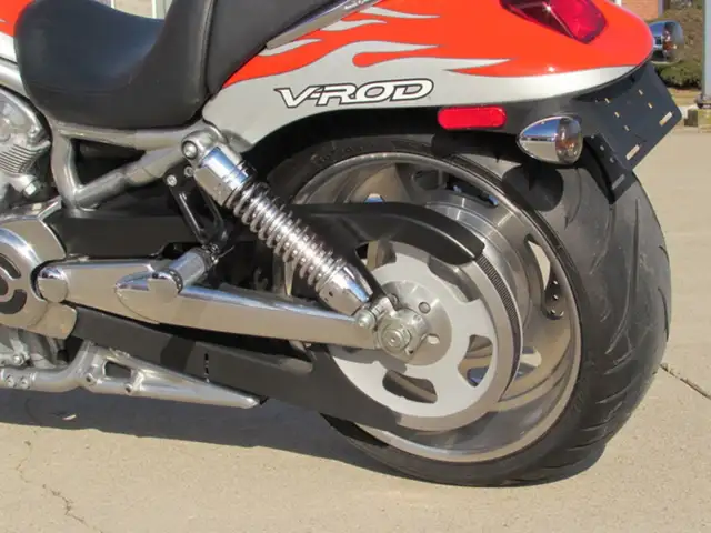 2007 Harley-Davidson VRSCX Screamin' Eagle V-Rod in Street, Cruisers & Choppers in Leamington - Image 20