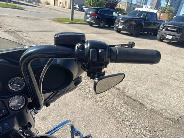 2011 Harley-Davidson Street Glide ~ ELECTRA GLIDE LTD ~ 103CI ~  in Sport Touring in City of Toronto - Image 25