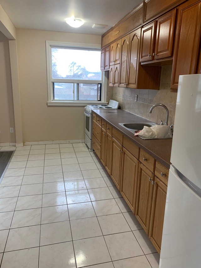 BEAUTIFUL 1 BEDROOM APARTMENT AVAILABLE Kerr St Long Term Rentals