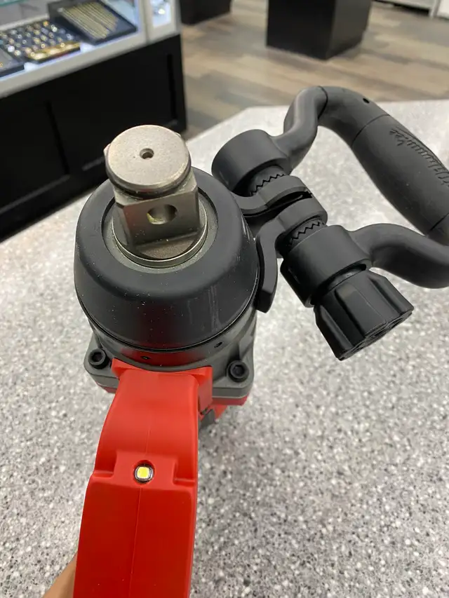 Milwaukee 2867 Impact Wrench (Tool Only) in Power Tools in City of Toronto - Image 4