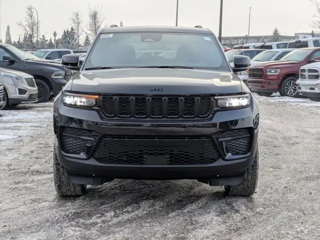 2025 Jeep Grand Cherokee Altitude * - Power Liftgate - Wireless in Cars & Trucks in Calgary - Image 4