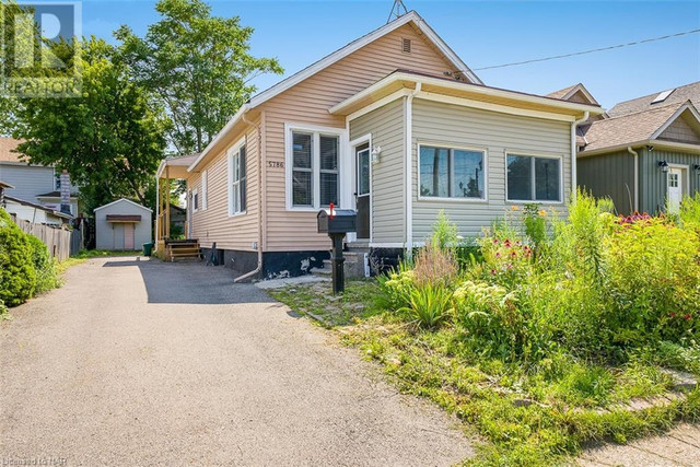 5786 PEER Street Niagara Falls, Ontario in Houses for Sale in St. Catharines