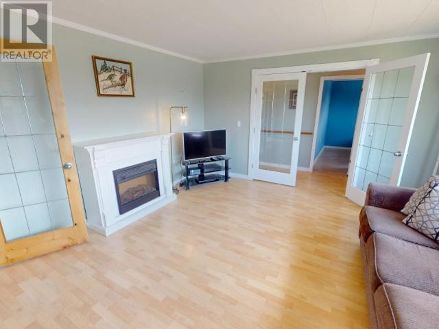 4594 FERNWOOD AVE Powell River, British Columbia in Houses for Sale in Powell River District - Image 3