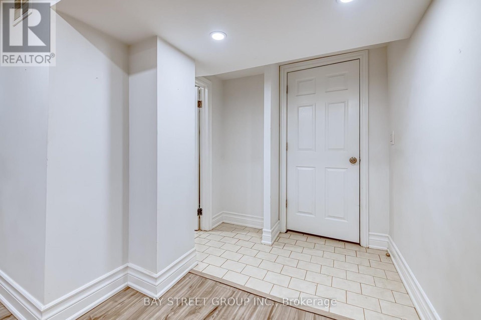 BSMT - 99 CHERRYWOOD DRIVE Newmarket (Bristol-London), Ontario 3