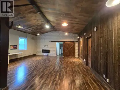 THE LOFT – A unique boutique commercial opportunity in the heart of Preston. Approximately 1,100 sq....