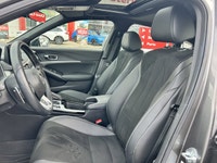 Heated seats, heated steering wheel, Apple CarPlay, Android Auto, AcuraWatch driver assist technolog... (image 8)