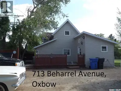 Public Remarks: Want to feel like you're living in the country but enjoy the luxuries of living in t...