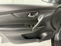 CONSECUTIVE COMSUMER CHOICE AWARD WINNERS! HEATED SEATS/STEERING WHEEL, NAVIGATION, REVERSE CAMERA/3... (image 6)