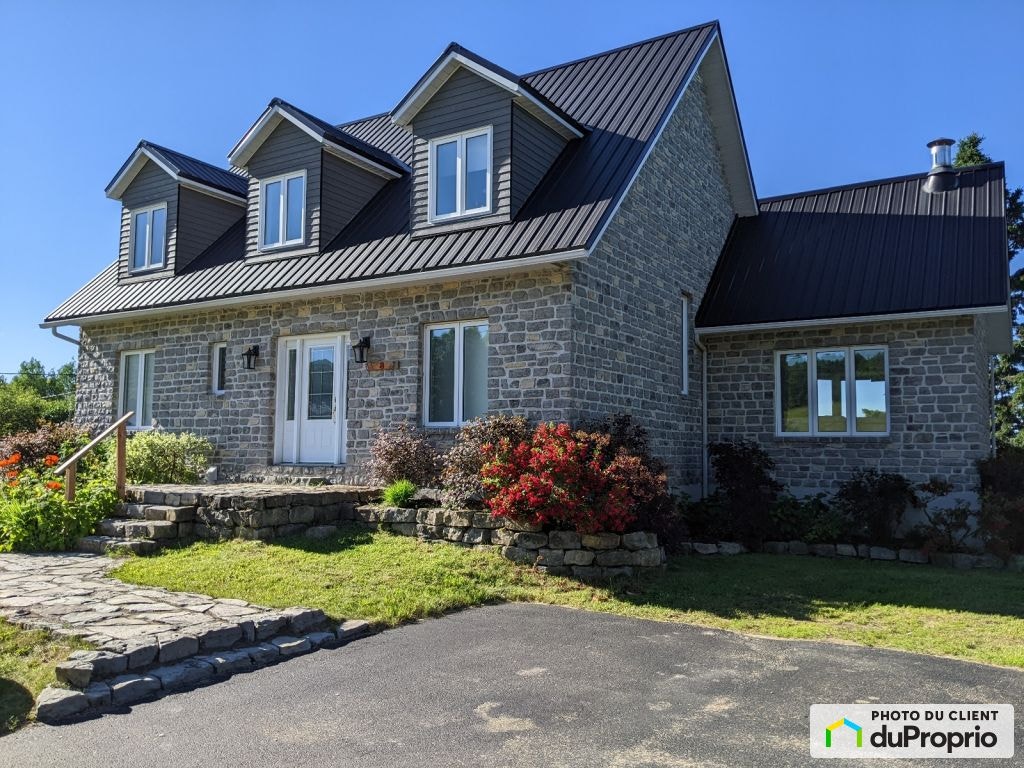 $649,900 - 2 Storey for sale in Baie-St-Paul — photo 2
