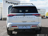 This 2022 Nissan Pathfinder SL AWD is ready for adventure. Boasting a spacious three-row seating con... (image 5)