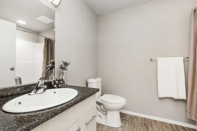 Pet-Friendly Two Bedroom Two Bath with In-suite Laundry for Rent in Long Term Rentals in Lethbridge - Image 13