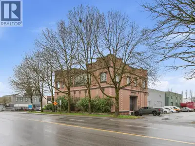CASTLE ARMORY and RESIDENCE For Lease. Unique CD8 Zoned property with a variety of potential uses in...