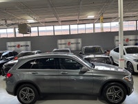 **WINTER SPECIAL!** FEATURING : 4MATIC AWD, DUAL SUNROOF, WOOD TRIMS, MULTIBEAM LED HEADLIGHTS, MULT... (image 3)