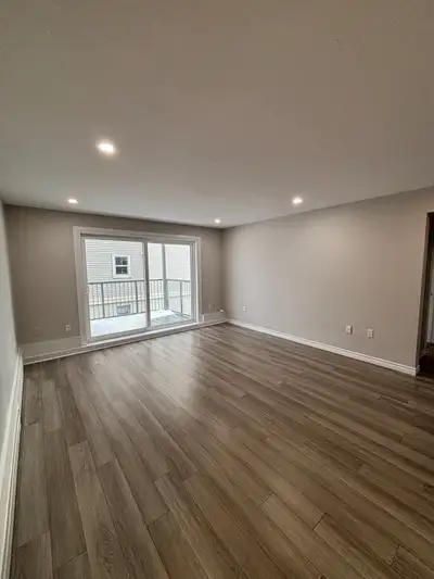 TWO BEDROOM MODERN APARTMENT LIVING IN FAIRVIEW HALIFAX 57 MELROSE AVENUE This completely modernized...
