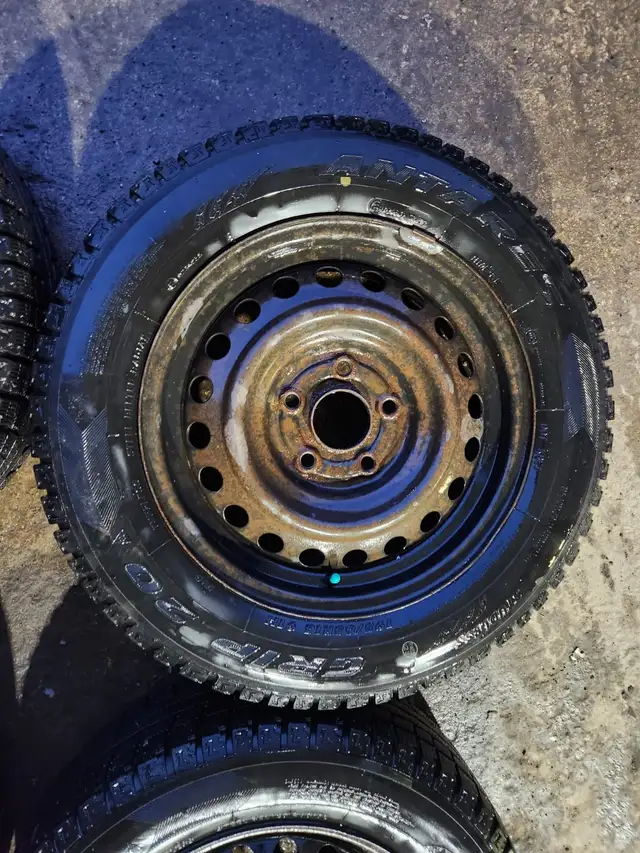 195 65 15 - RIMS AND TIRES - WINTER - HONDA / ACURA in Tires & Rims in Kitchener / Waterloo - Image 5