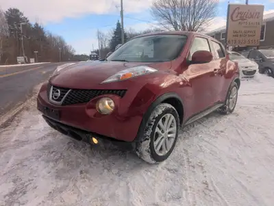 2011 Nissan Juke all-wheel drive automatic power windows, power locks, cruise control, tilt steering...