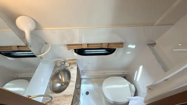 2010 PLEASURE-WAY Excel TS in RVs & Motorhomes in Victoria - Image 10