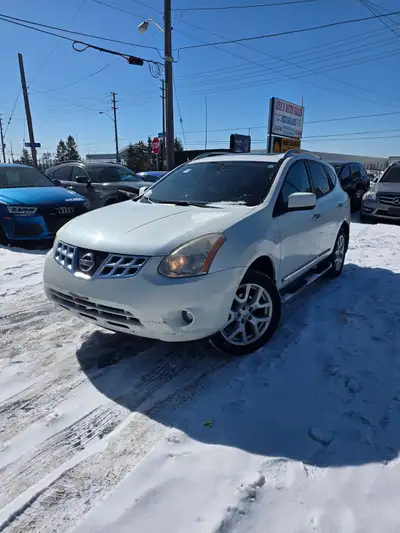 2012 Nissan Rogue Reliable & Fully Loaded! Year: 2012 Make: Nissan Model: Rogue Mileage: 232,000 km...