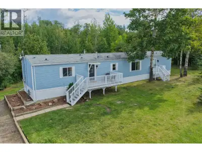 Looking for space, privacy, and modern comfort just minutes from town? This 4.55-acre property has i...