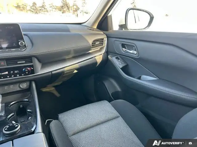 2024 Nissan Rogue SV Awd | Cloth | Moonroof | Accident Free in Cars & Trucks in Mississauga / Peel Region - Image 29